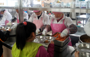 영덕교육청, 학교급식 지원 확대