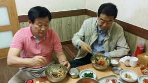 최영만 前 포항시의장-최병진 코스원 前 대표이사