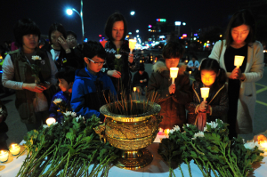 ‘우리가 할 수 있는 건 기도뿐’