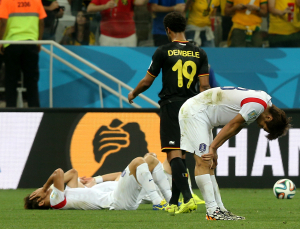 韓 축구 16강 좌절…원 팀·스피릿 없었다