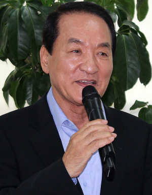 “朴대통령, 선거에 이용하지 말라”
