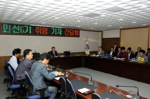 첫 기자간담회 ‘울릉군 비전 제시’