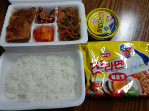 너무나도 부실한 기초수급자 배달 도시락