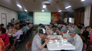 “삼계탕 드시고 건강한 여름 나세요”