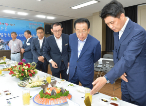 무더위 속 해풍같은 ‘민생행보’