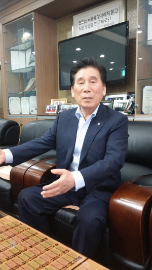 “안되는 이유 생각 말고, 되는 방법 연구하라”