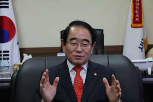 “꿋꿋이 나의 길을”…현명한 정치인 박명재 의원