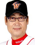 SK, 김용희 감독 선임…2년간 총액 9억원