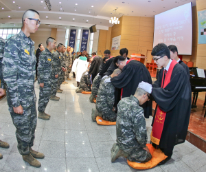 포항제일교회, 해병대 장병에 진중세례식 진행