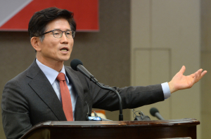 “與, 김무성 대표에 권력 집중” 작심 비판