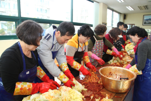 고령署-의경어머니회, 김장 담그기 실시