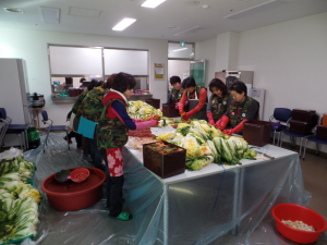 군위여성예비군소대, 김장 담그기 봉사