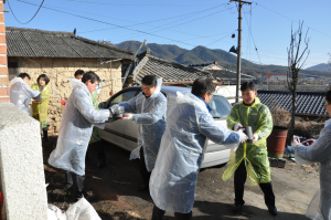 군위교육청, 저소득층 가정 연탄 지원ㆍ신망애집 위문