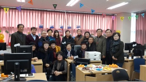 “인터넷·스마트폰 활용 자신 있어요”