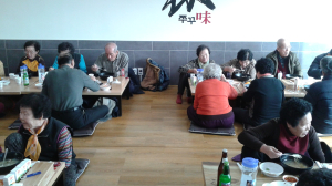 포항 그집쭈꾸미, 어르신들에 점심 제공