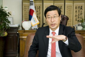 <특집> 군민중심 창조행정…함께 웃는 ‘행복청송’ 건설