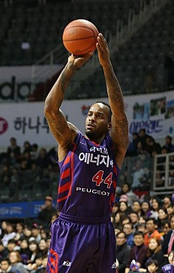 ‘라이온스 더블더블’ 오리온스, KCC전 7연승