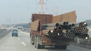 아차 하면 대형사고, 불법과적 화물車 기승